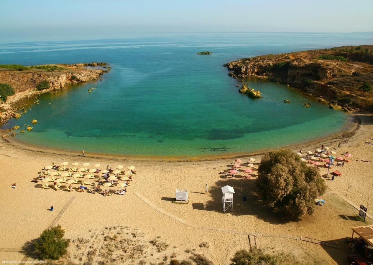 Villa Oasis Galatas  Bagian luar foto