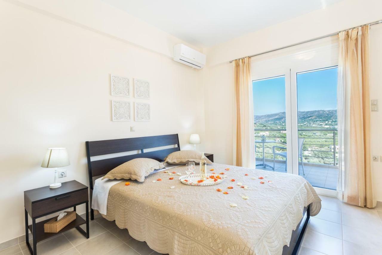 Villa Oasis Galatas  Bagian luar foto