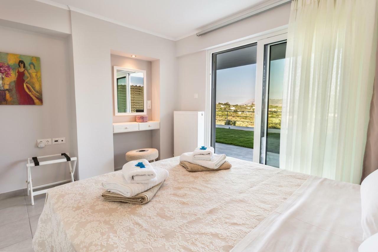 Villa Oasis Galatas  Bagian luar foto