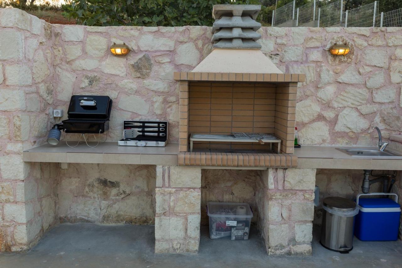 Villa Oasis Galatas  Bagian luar foto